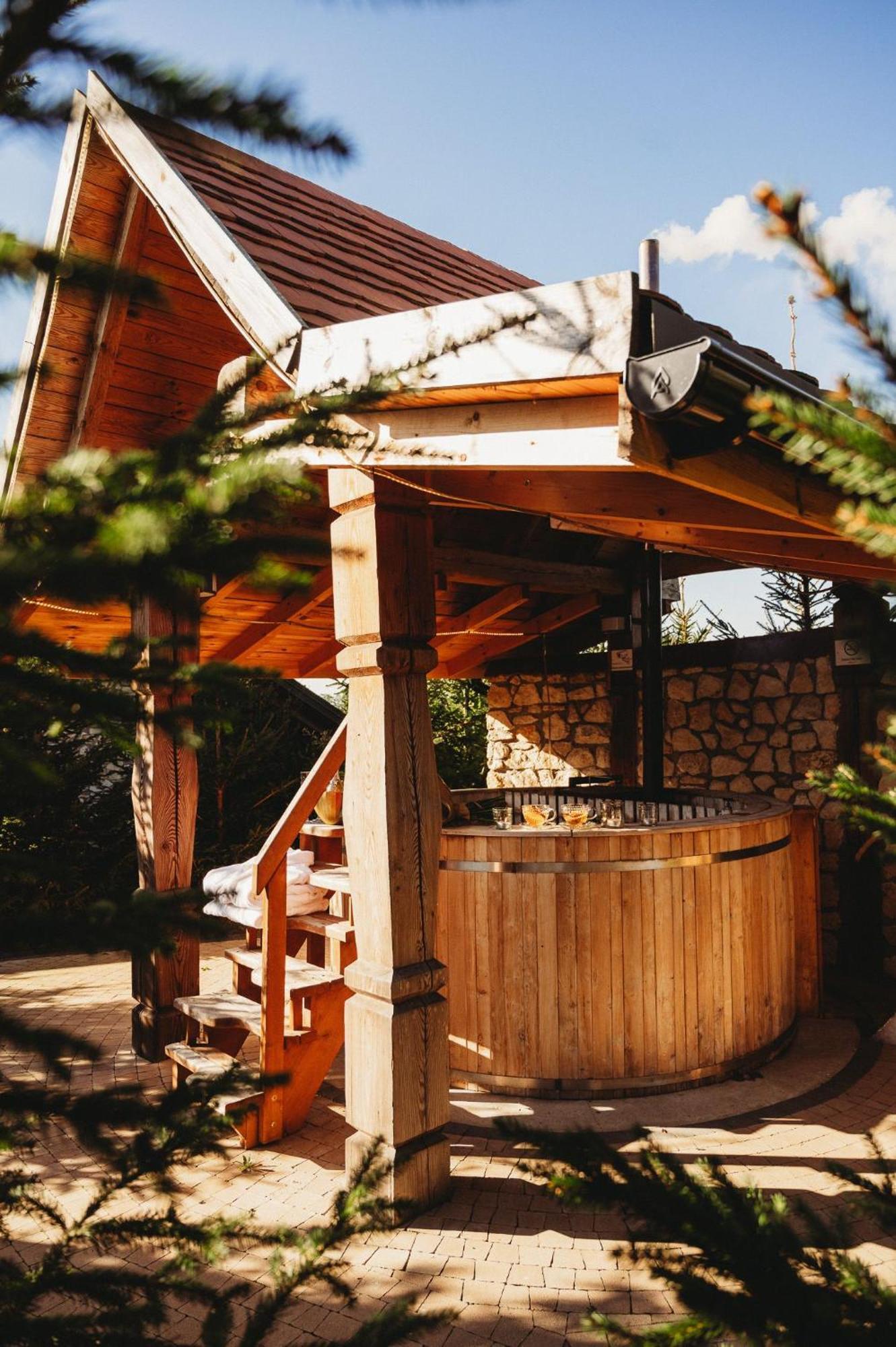 Osada Lesna - Z Basenem Villa *